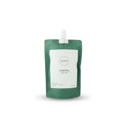 STRONG REFILL SHAMPOO & CONDITIONER SET